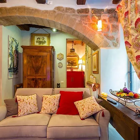 La Tana Del Bruco Guest house